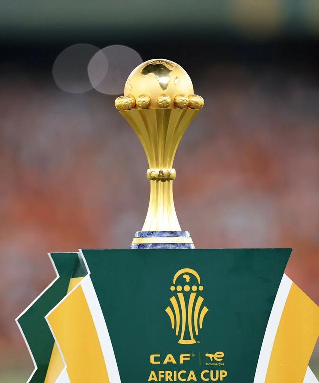 足球英超冬窗“标王”浮现，转会费惊人（英超冬窗最贵交易出炉 转会费数额惊人）