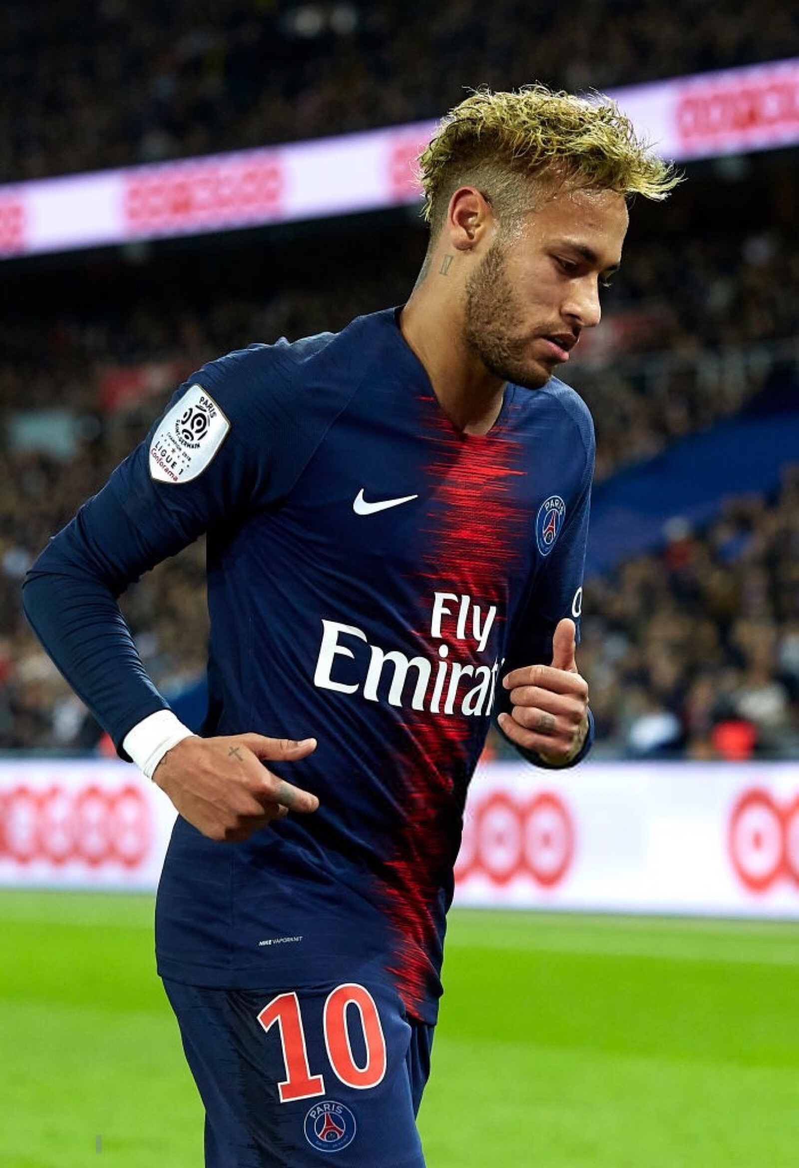 喜欢像孙子说的那样“以待敌之可胜”？阿莱格里：实在听不懂（被问是否推崇孙子兵法“以待敌之可胜”，阿莱格里：没听懂）