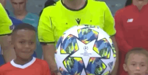 卡拉格：利物浦应在冬窗购买中后卫，这个位置几乎无人可用（卡拉格建议利物浦冬窗引进中卫：该位置人手告急）