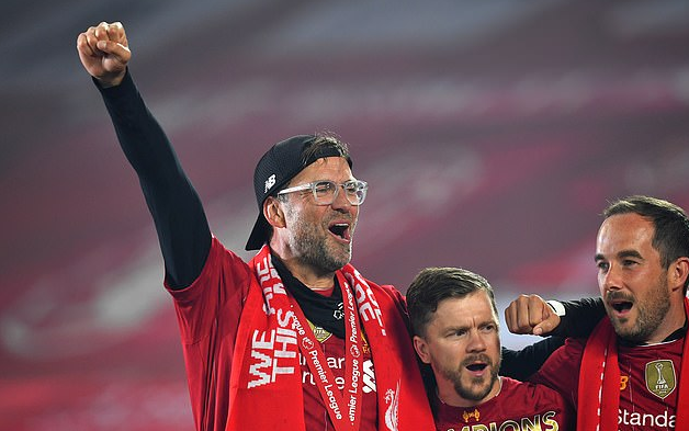 萨拉赫告别迪亚斯：很荣幸能参与你的成功故事，祝你一切顺利（萨拉赫送别迪亚斯：有幸见证你的荣耀，祝你前程似锦）