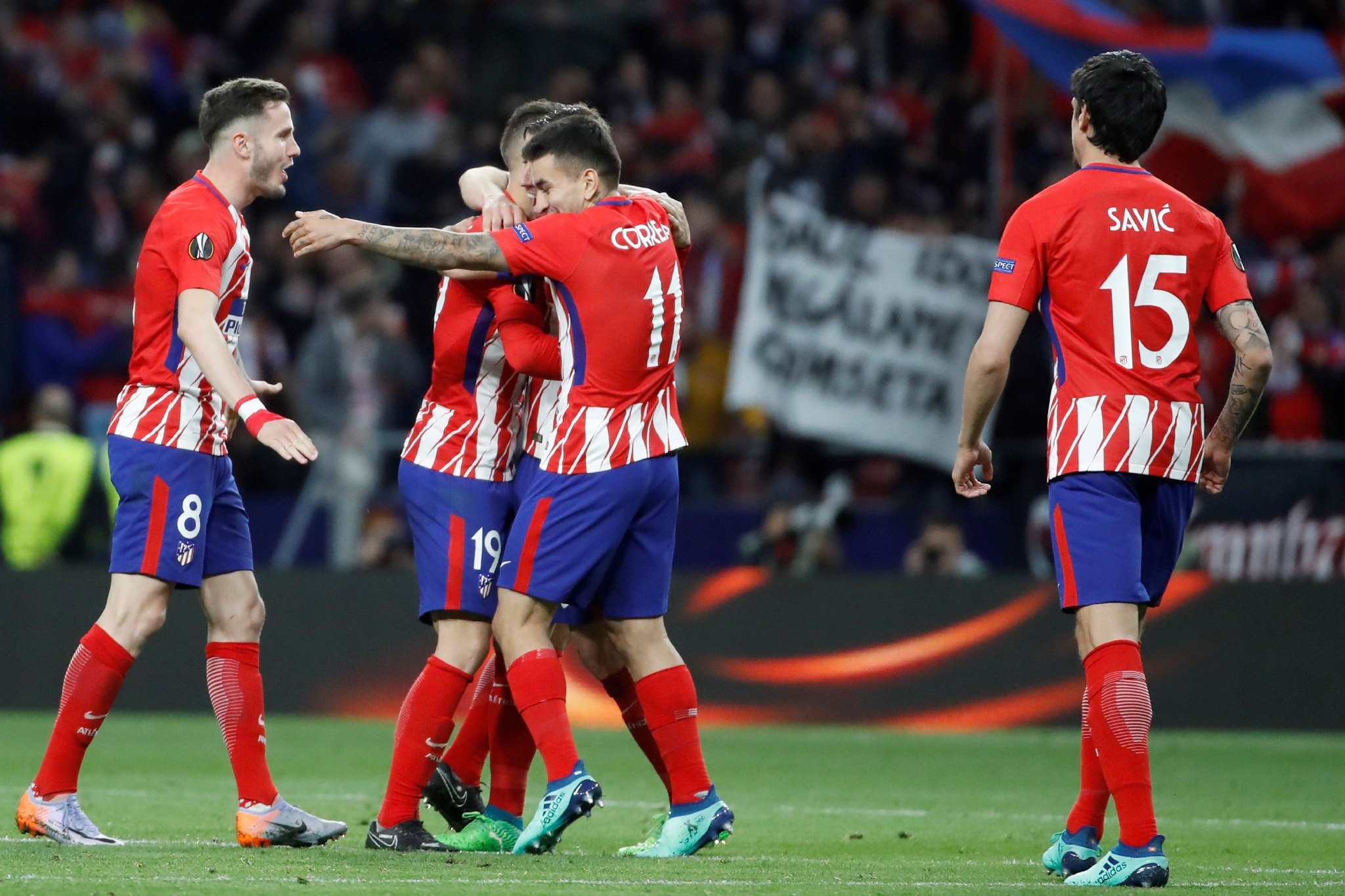 洲际杯半场：德阿拉斯凯塔、桑切斯破门，蓝十字1-1弗拉门戈（洲际杯半场战报：德阿拉斯凯塔、桑切斯各入一球，蓝十字1-1弗拉门戈）