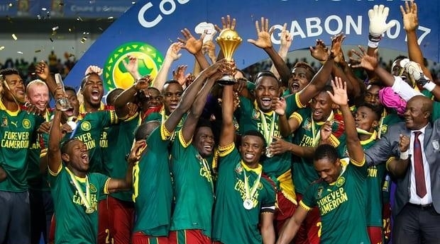 三节打卡！字母哥15中12砍下29分8篮板（三节下班！字母哥15投12中砍下29分8篮板）