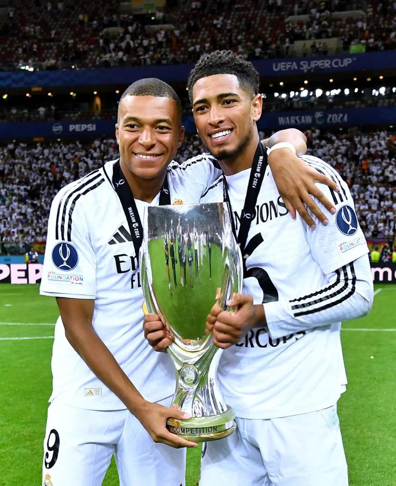 官方：浦项铁人中卫李东熙正式加盟日职乙山形山神（山形山神官宣签下浦项铁人中卫李东熙）