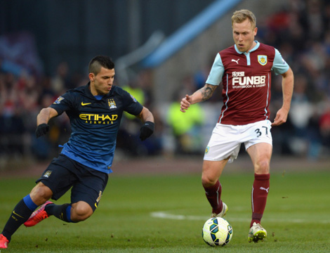 意甲战报：切凯里尼染红，拉齐奥0-0闷平十人克雷莫纳（意甲速递：切凯里尼染红，拉齐奥0-0战平十人克雷莫纳）